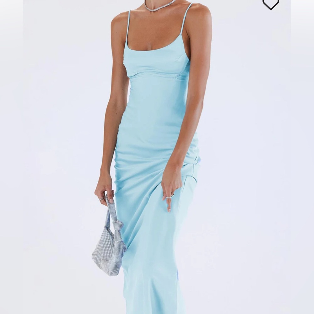 Elegant Blue Sleeveless Dress